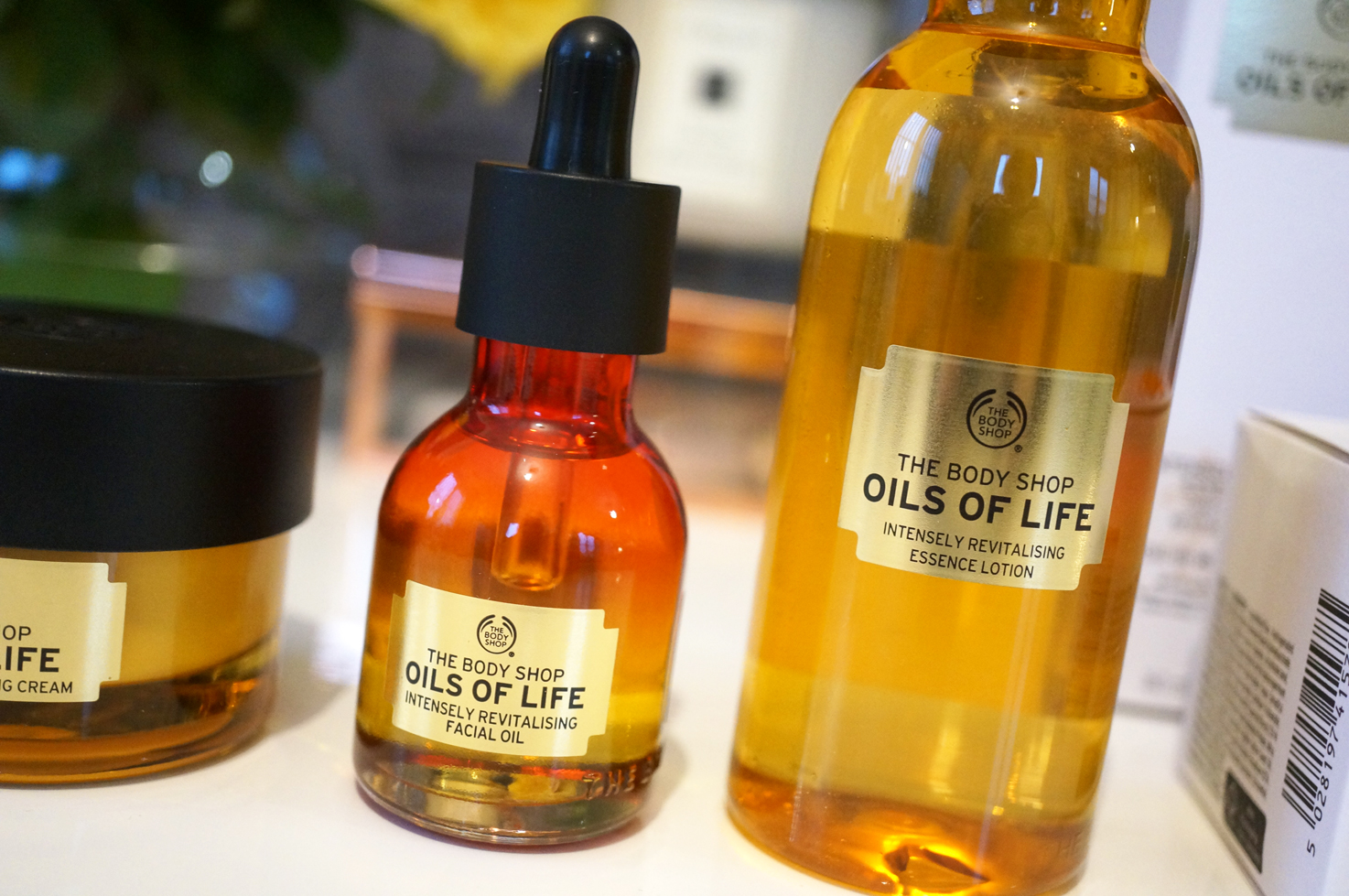 body shop oils of life facial oil review